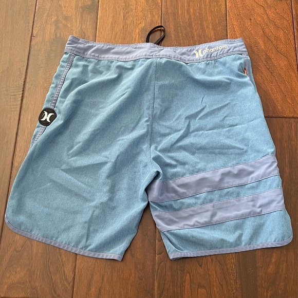 Hurley board shorts - Picture 2 of 2